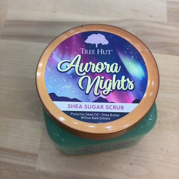 Brand New Tree Hut Aurora Nights Shea Sugar Scrub 18 oz - Picture 2 of 4